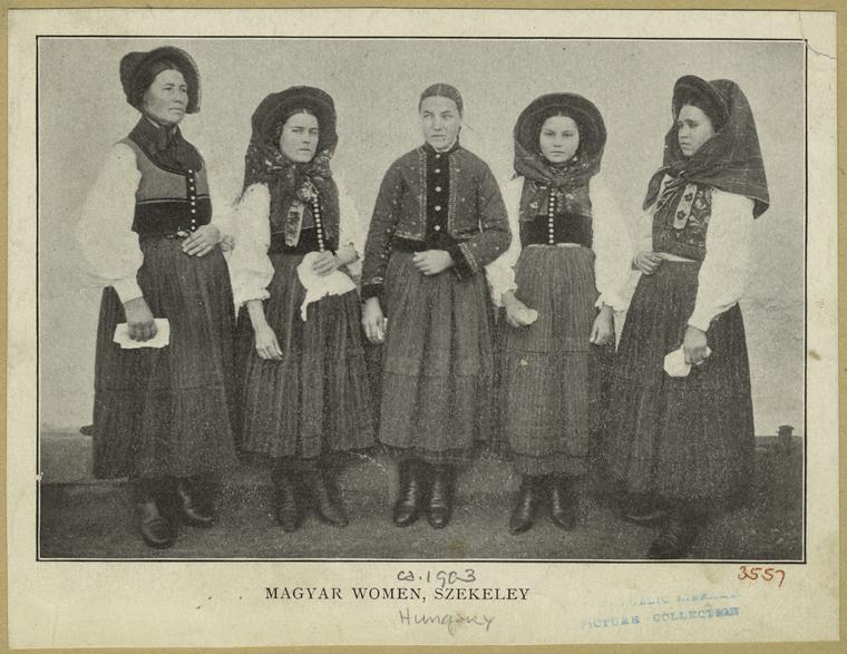 Magyar women, Szekeley.